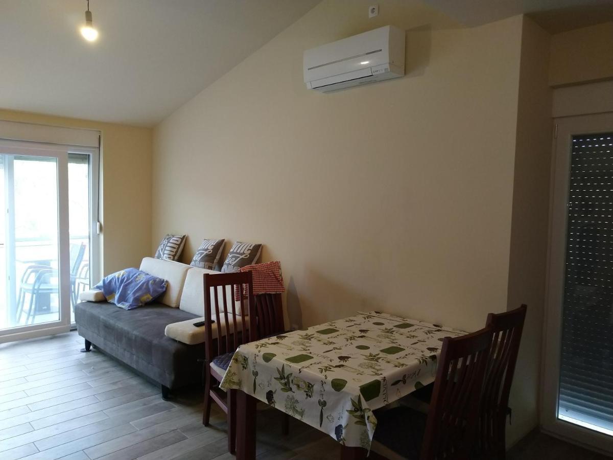 Admiral Apartment Brbinj Екстериор снимка