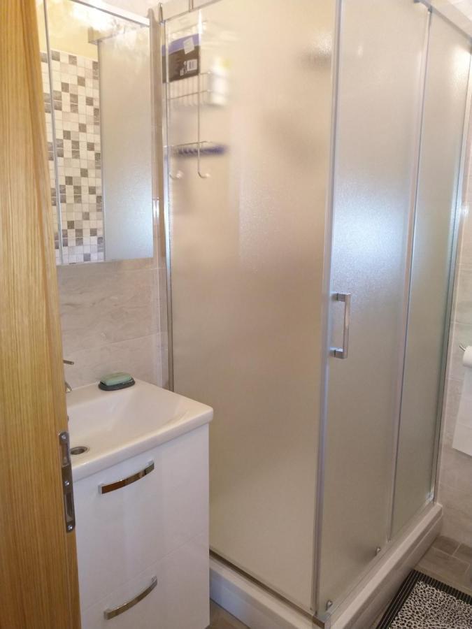 Admiral Apartment Brbinj Екстериор снимка