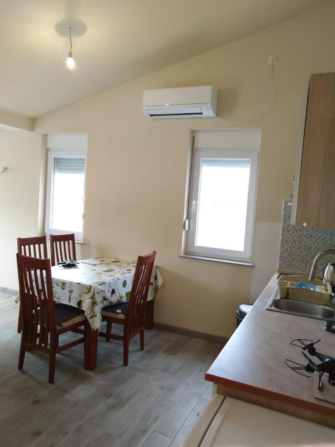 Admiral Apartment Brbinj Екстериор снимка